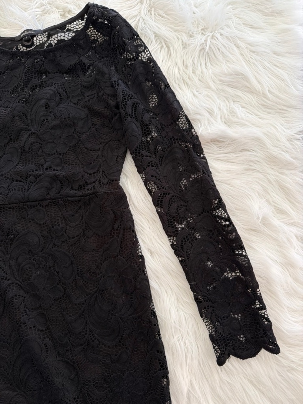 Black Lace Long-Sleeve Sheath Dress - Picture 2 of 3